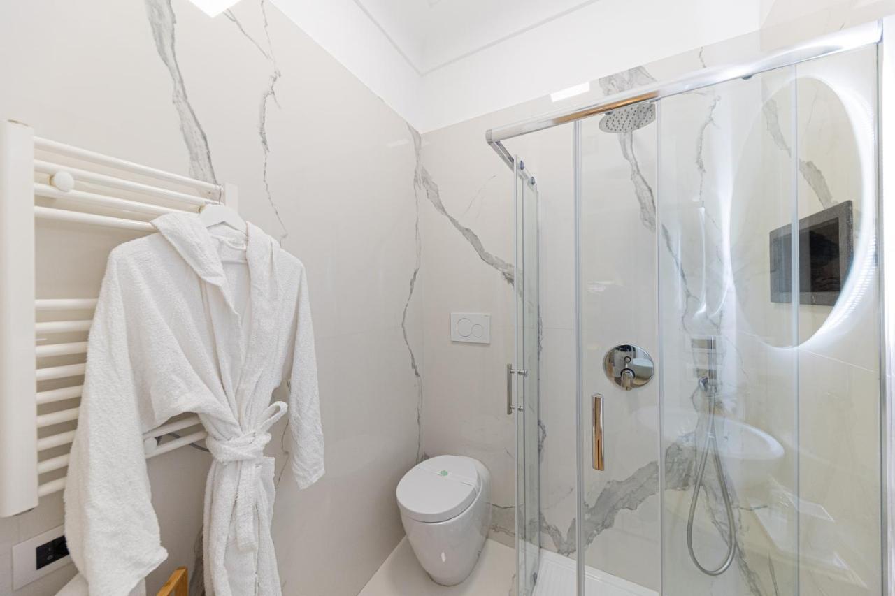Suite Apartment Capri Con Jacuzzi In Piazzetta Extérieur photo